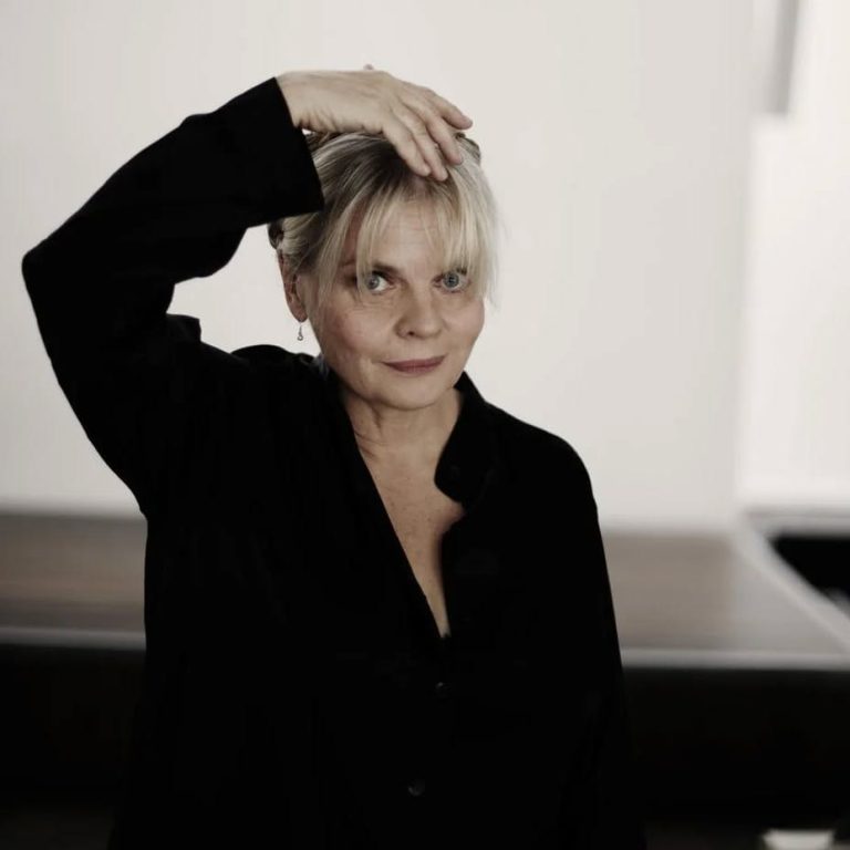 Isabelle Nanty ➤ Biographie, âge, vrai nom, famille, origine, fortune… en 2024