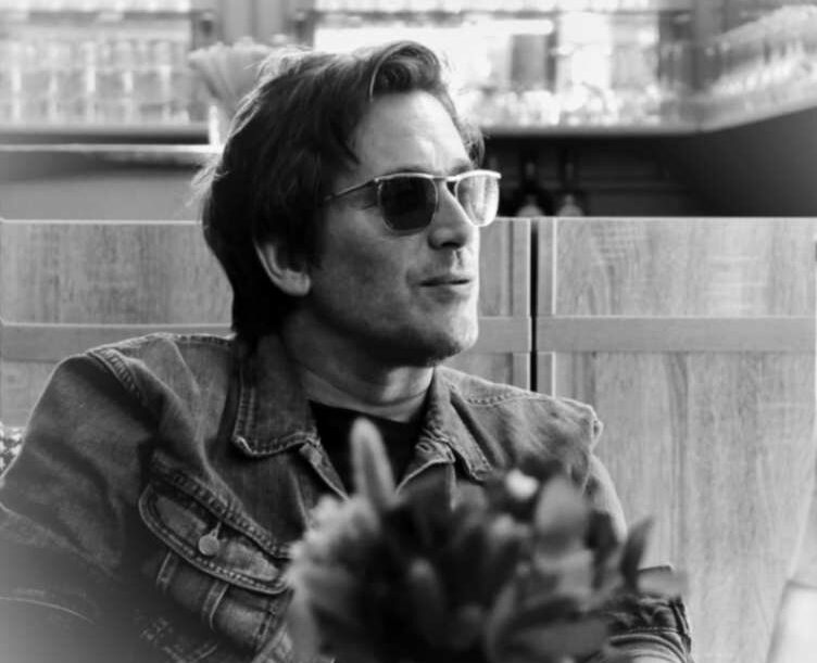 Tout sur Thomas Dutronc Taille, Âge, fortune, Origine... en 2025