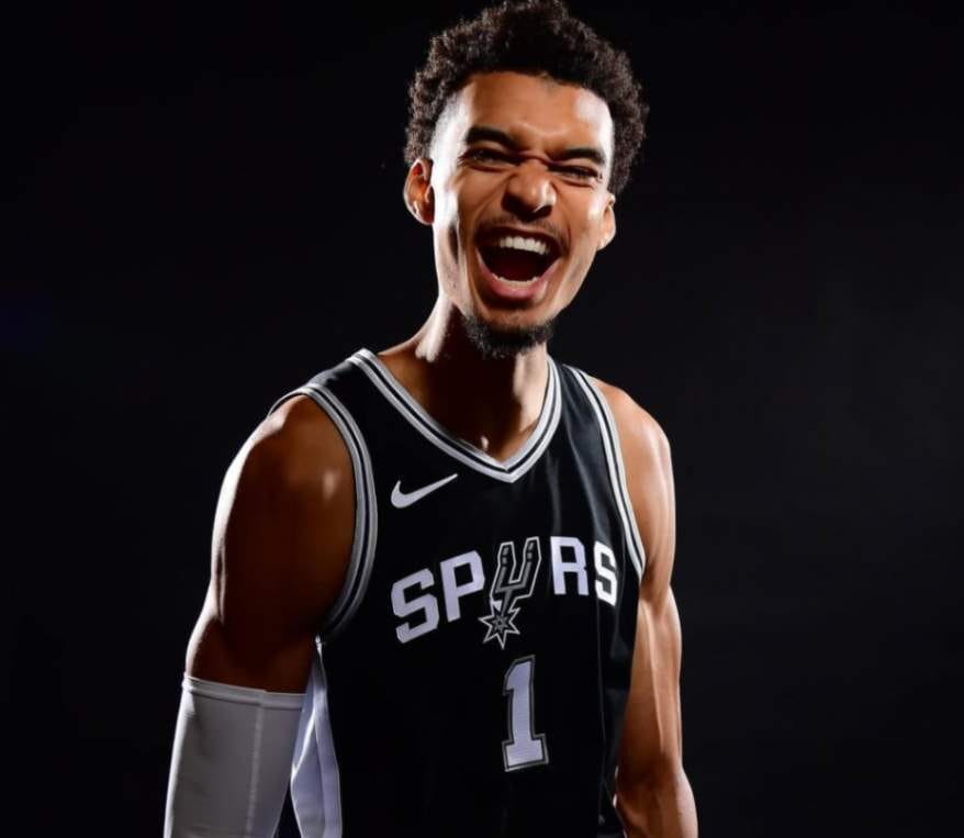 Victor Wembanyama : Biographie complète, âge, taille, famille, carrière, origine, Valeur nette… en 2024 Victor Wembanyama : Biographie complète, âge, taille, famille, carrière, origine, Valeur nette… en 2024