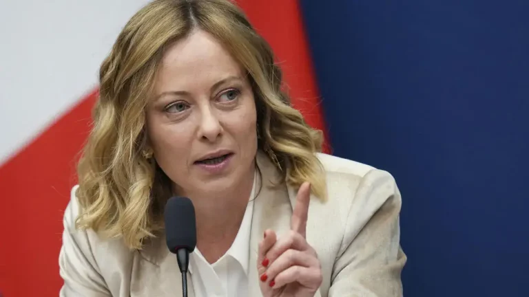 Tout sur Giorgia Meloni : Âge, fortune, vie privée en 2025