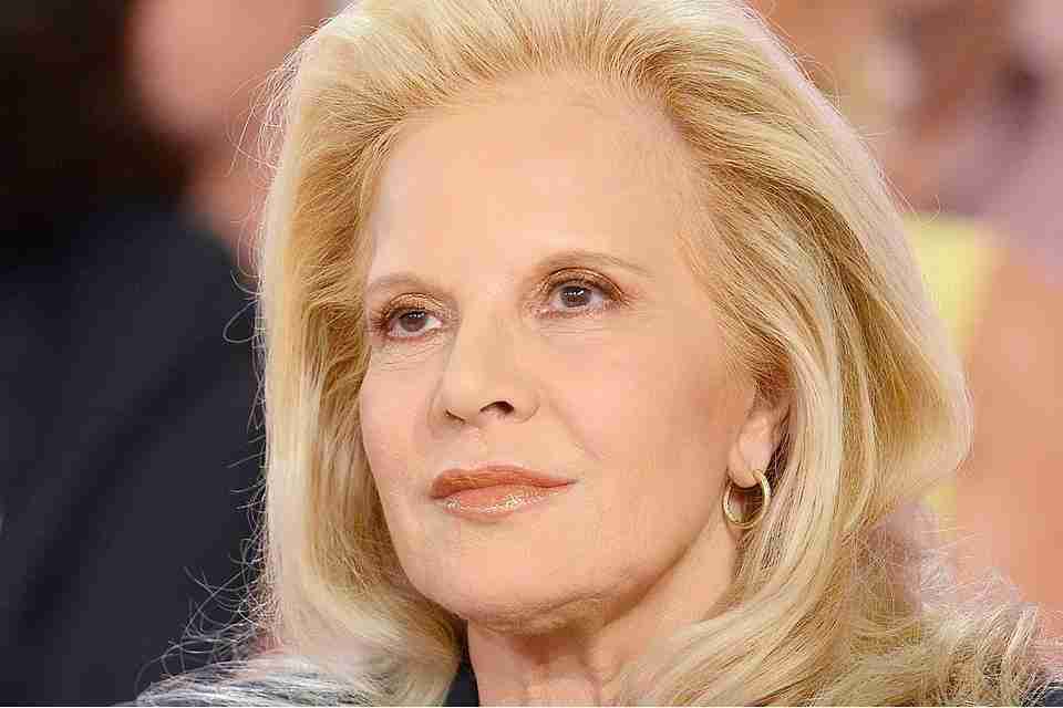 Sylvie Vartan Âge, Origines, Taille, Fortune, Vie Privée 