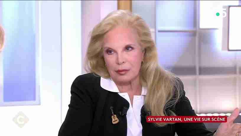 Sylvie Vartan Âge, Origines, Taille, Fortune, Vie Privée 