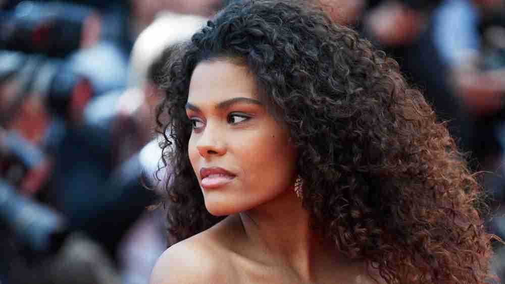 Tina Kunakey Âge, Origines, Couple, Fortune, Vie privée, MAriage