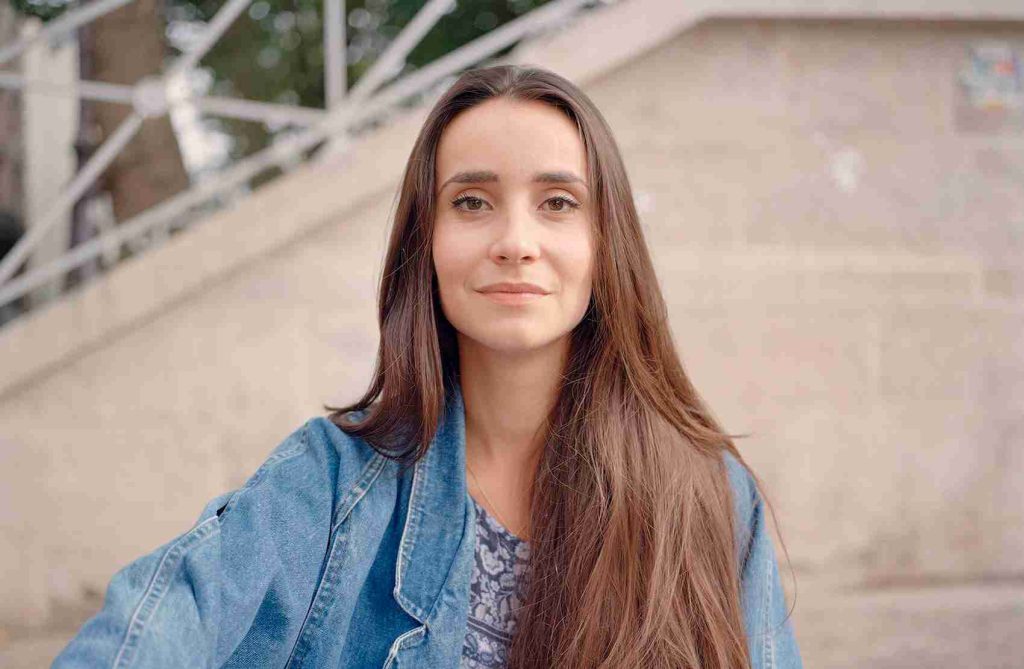Biographie parfaite de Salomé Saqué : mari, age , vie privée (2025) 2 Salomé Saqué age et vie privée