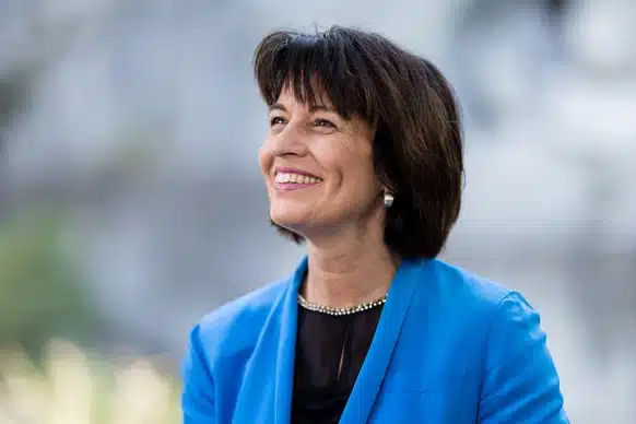 Doris Leuthard âge, taille, mari, fortune, vie privée