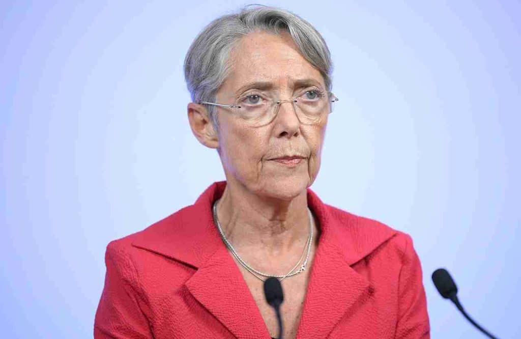 Élisabeth Borne : Bio, Taille, Mari, Jeune, Fils, Fortune en 2025 2 Élisabeth Borne Bio, Taille, Mari, Jeune, Fils, Fortune