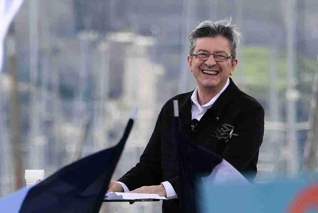 Jean-Luc Mélenchon : Taille, Epouse, Salaire, Vie privée (2025) 2 Jean-Luc Mélenchon Taille, Epouse, Salaire, Vie privée (1)