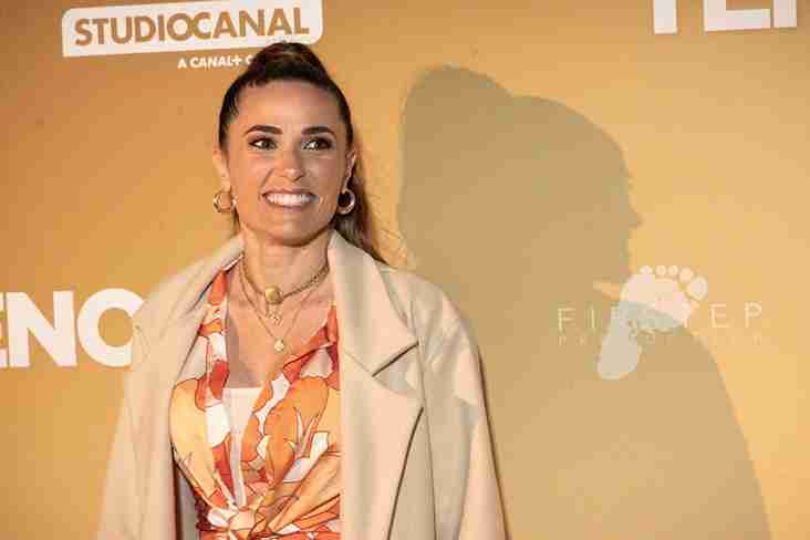 Capucine Anav Âge, taille, couple, fortune, origine, vie privée