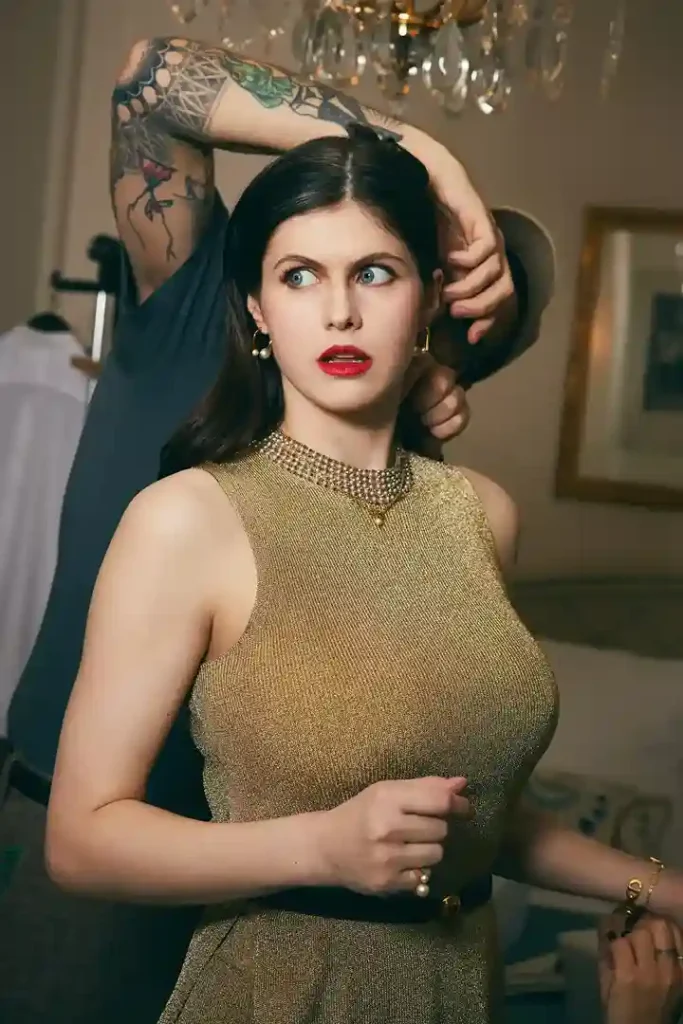 Alexandra Daddario – Bio, Height, Husband, Net worth (2025) 1 Alexandra Daddario – Bio, Height, Husband, Net worth