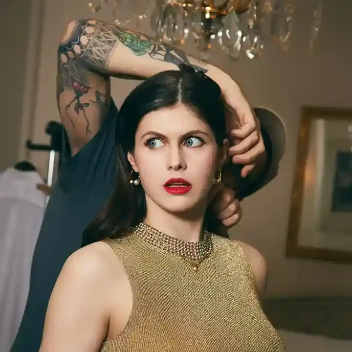 Alexandra Daddario – Bio, Height, Husband, Net worth
