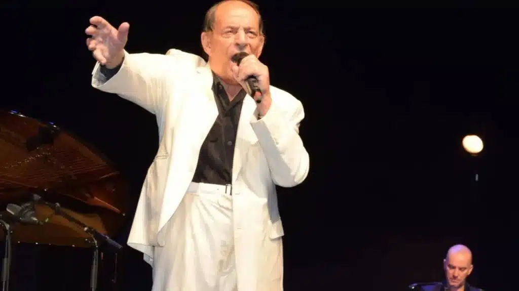 Charles Dumont fortune et taille