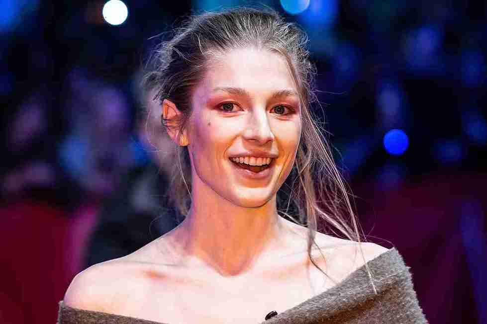 Hunter Schafer: Age, height, Carreer and Net worth (2025) 1 Hunter Schafer: Age, height, Carreer and Net worth