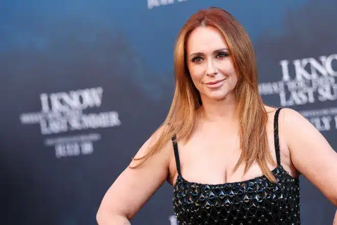 Jennifer Love Hewitt Age, Height, Husband, Net Worth