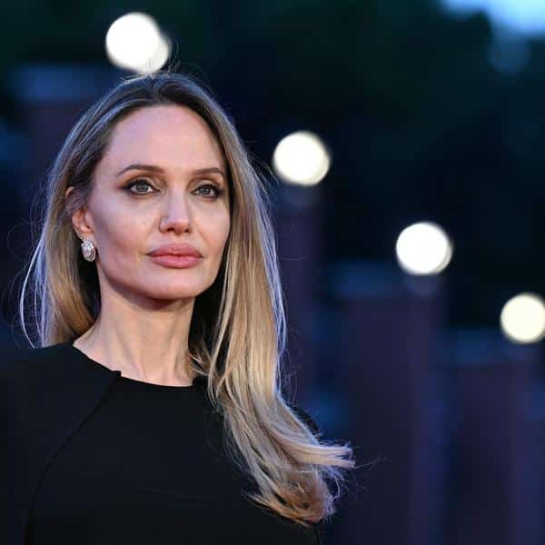 Angelina Jolie Bio, age, height, movies, net worth