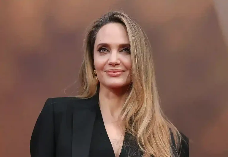 Angelina Jolie Bio, age, height, movies, net worth