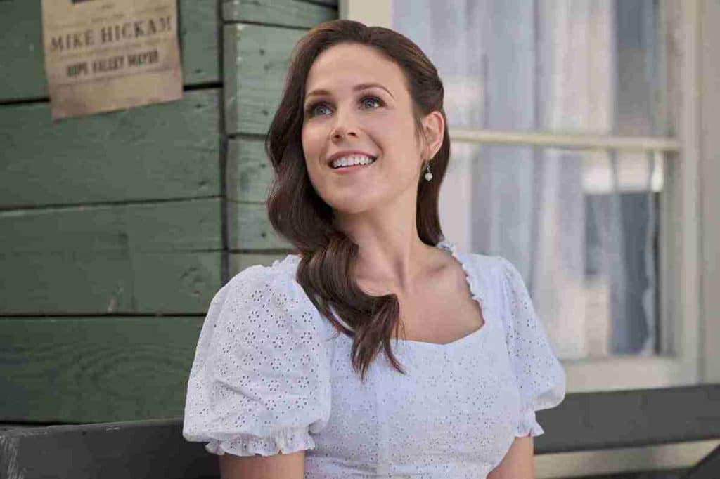 Erin Krakow age, height, movies, net worth, husband