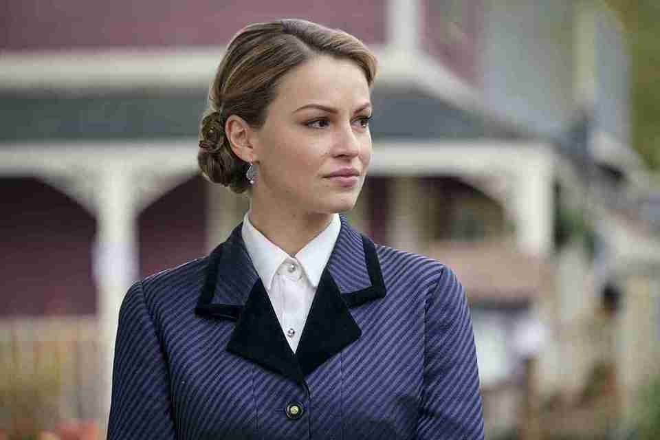 Kayla Wallace: Bio, age, height, movies, net worth (2026) 3 Kayla Wallace Bio, age, height, movies, net worth