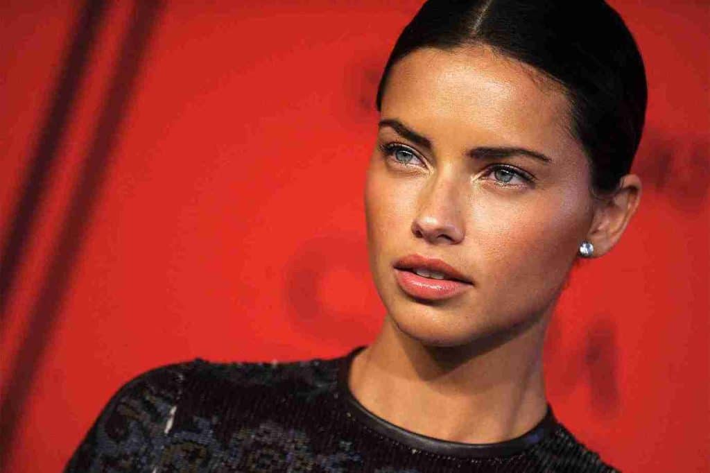 Adriana Lima age, taille, fortune, vie privée