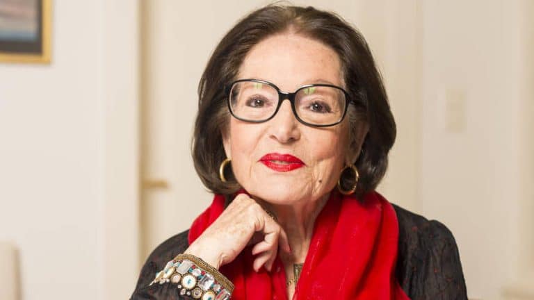 Nana Mouskouri: Bio, age, taille, fortune et vie privée Nana Mouskouri age, taille, fortune et vie privée