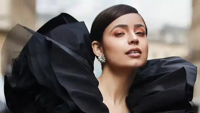 Sofia Carson: Bio, age, taille, fortune, vie privée (2026) Sofia Carson age, taille, fortune, vie privée