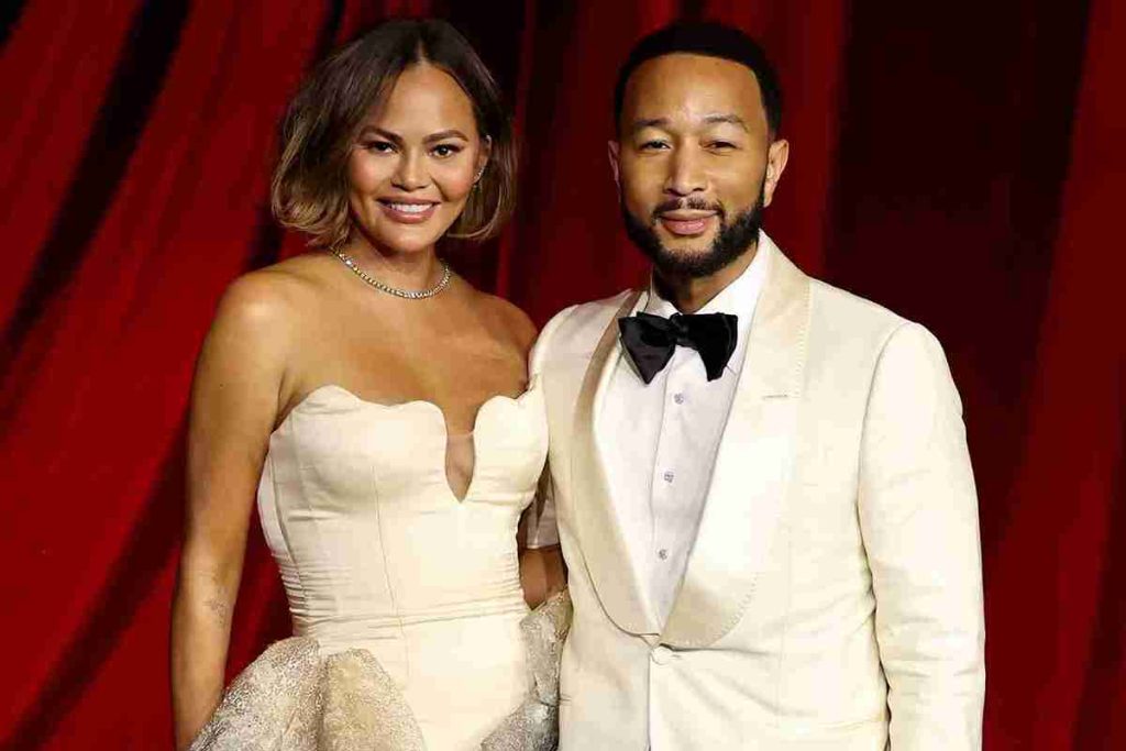 Chrissy Teigen: Bio, age, husband, height, net worth (2026) 4 Chrissy Teigen husband