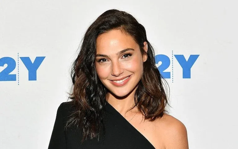 Gal Gadot Biography: Height, Net Worth, Movies, Personal Life