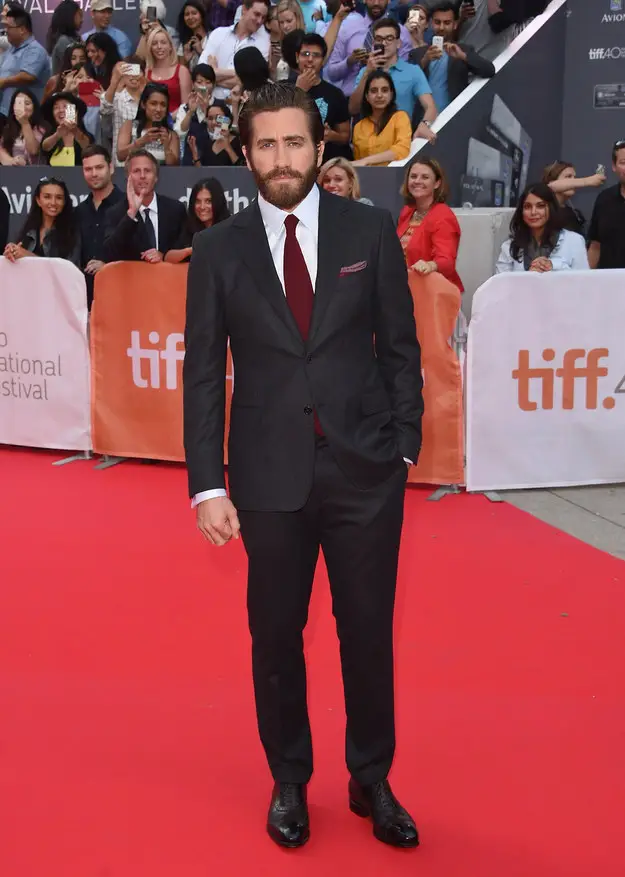 Jake Gyllenhaal height, age, films, net worth, wife