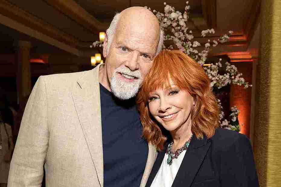 Reba McEntire height, age, movies, husband, net worth