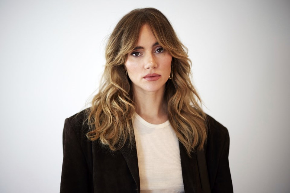 Suki Waterhouse height, movies, net worth