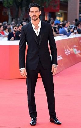 Michele Morrone height