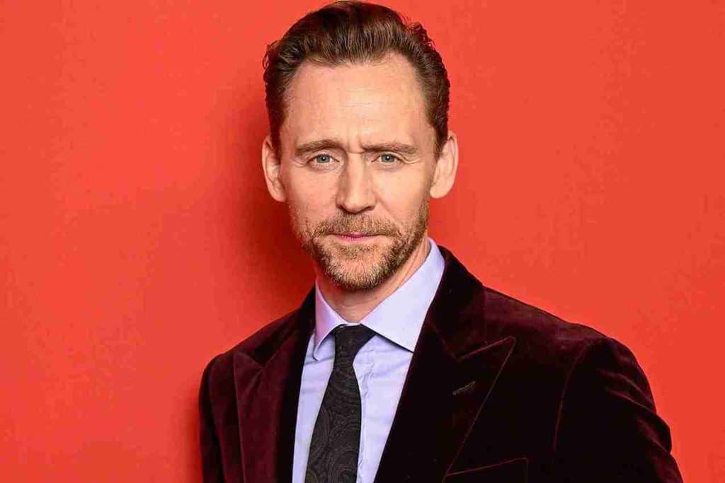 Tom Hiddleston biography