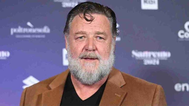 russell crowe biography
