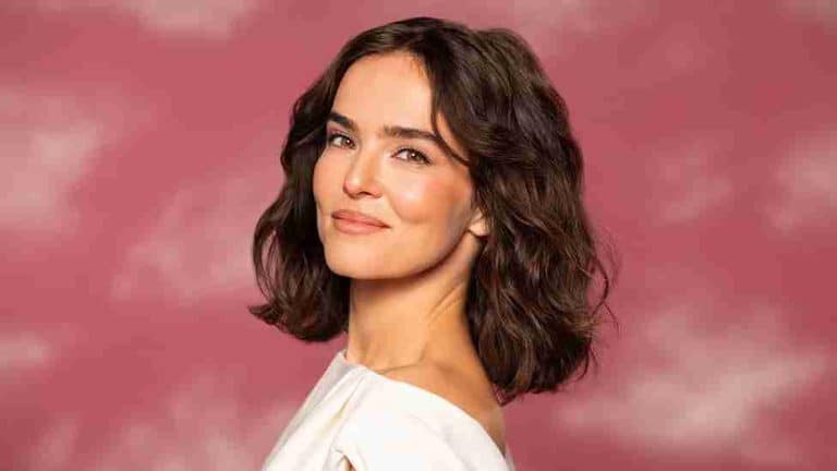 zoey deutch biography
