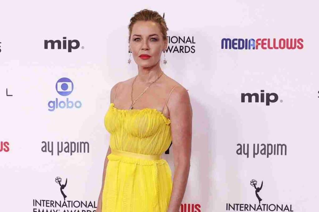 Connie Nielsen biography
