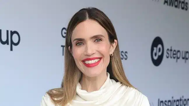 Mandy Moore biography