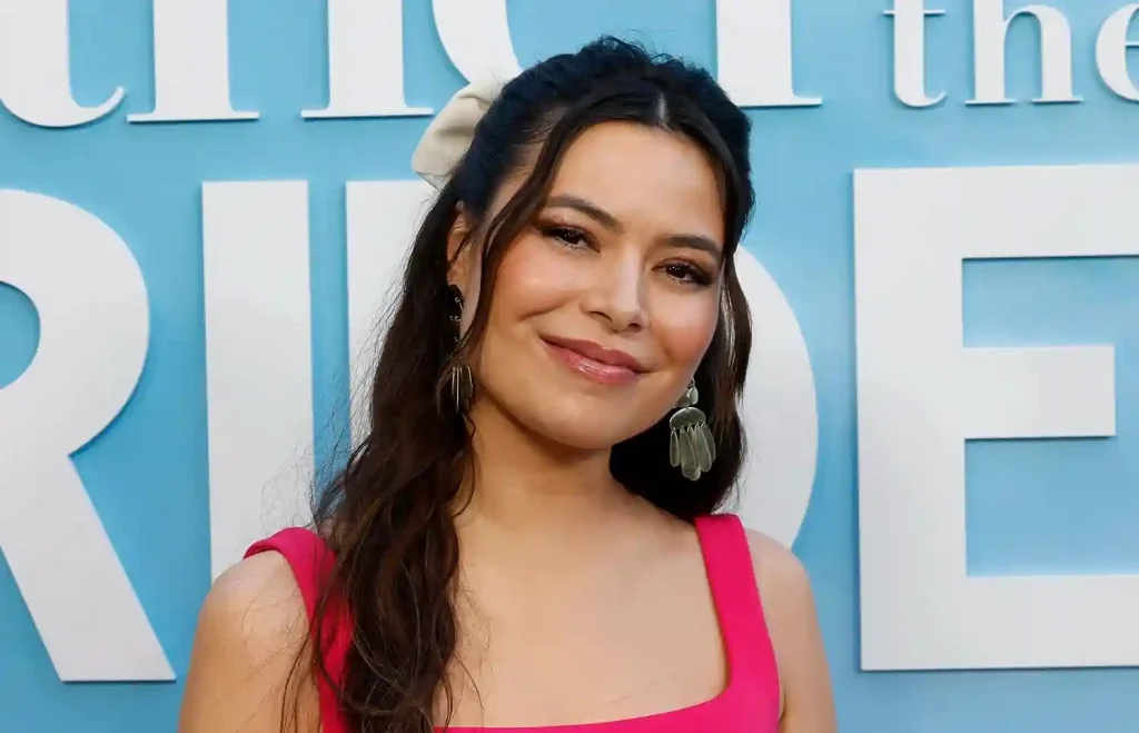 Miranda Cosgrove biography