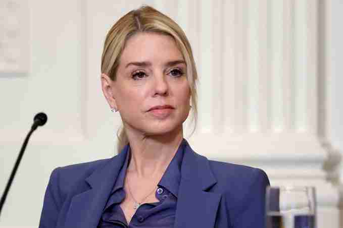 Pam Bondi biography: age, height, net worth, husband? (2026) 2 Pam Bondi biography