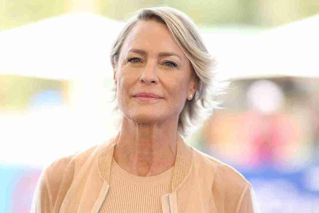 Robin Wright biography